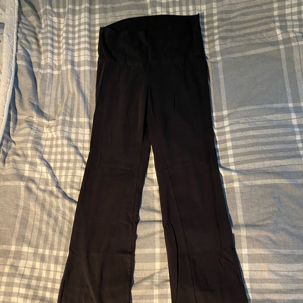 Motherhood Maternity Yoga Pants.